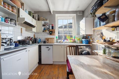 1 bedroom flat for sale, Gibson Gardens, London, N16
