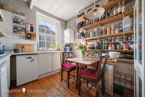 1 bedroom flat for sale, Gibson Gardens, London, N16