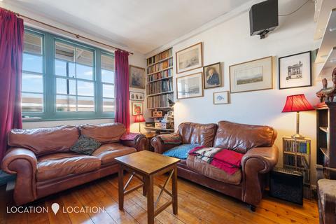 1 bedroom flat for sale, Gibson Gardens, London, N16