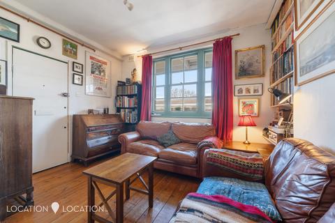 1 bedroom flat for sale, Gibson Gardens, London, N16