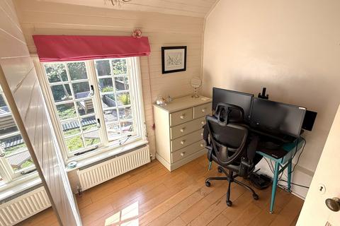 6 Harbour Barn, Winchelsea Beach, Winchelsea, TN36 4LR