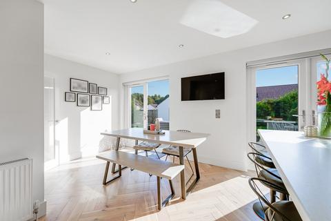 46 Glenalla Crescent, Ayr, KA7 4DA