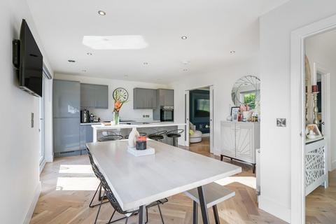 46 Glenalla Crescent, Ayr, KA7 4DA