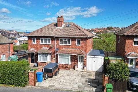 9 Abbots Walk, Whitby, YO22 4ED
