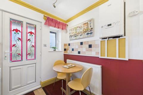 9 Abbots Walk, Whitby, YO22 4ED