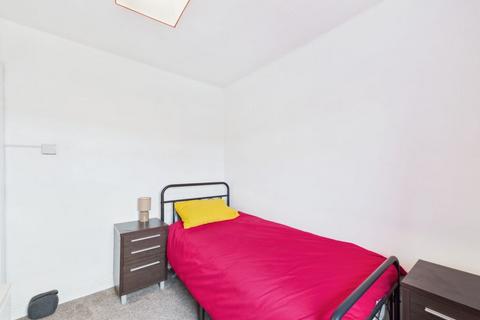 9 Abbots Walk, Whitby, YO22 4ED
