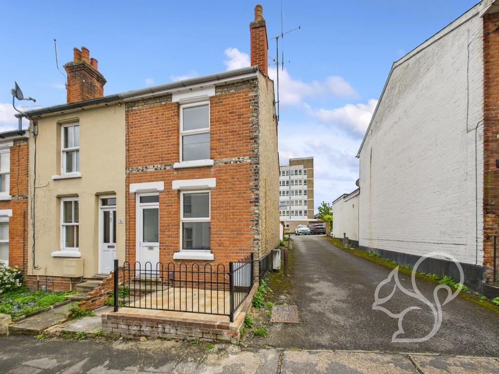 West Street, Colchester 2 bed end of terrace house - £1,100 pcm (£254 pw)