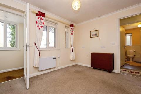 1 bedroom retirement property for sale, St Benedicts Close, Aldershot GU11