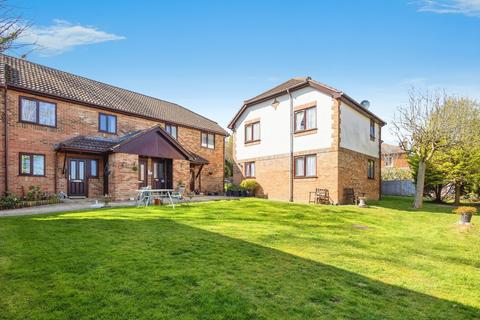 1 bedroom retirement property for sale, St Benedicts Close, Aldershot GU11