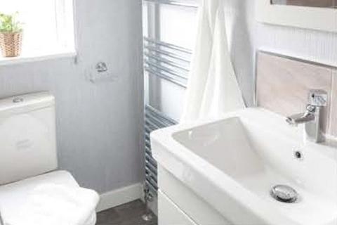 2 bedroom detached house for sale, Hawkswood Road, Downham, Billericay, Essex, CM11