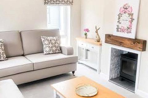 2 bedroom detached house for sale, Hawkswood Road, Downham, Billericay, Essex, CM11