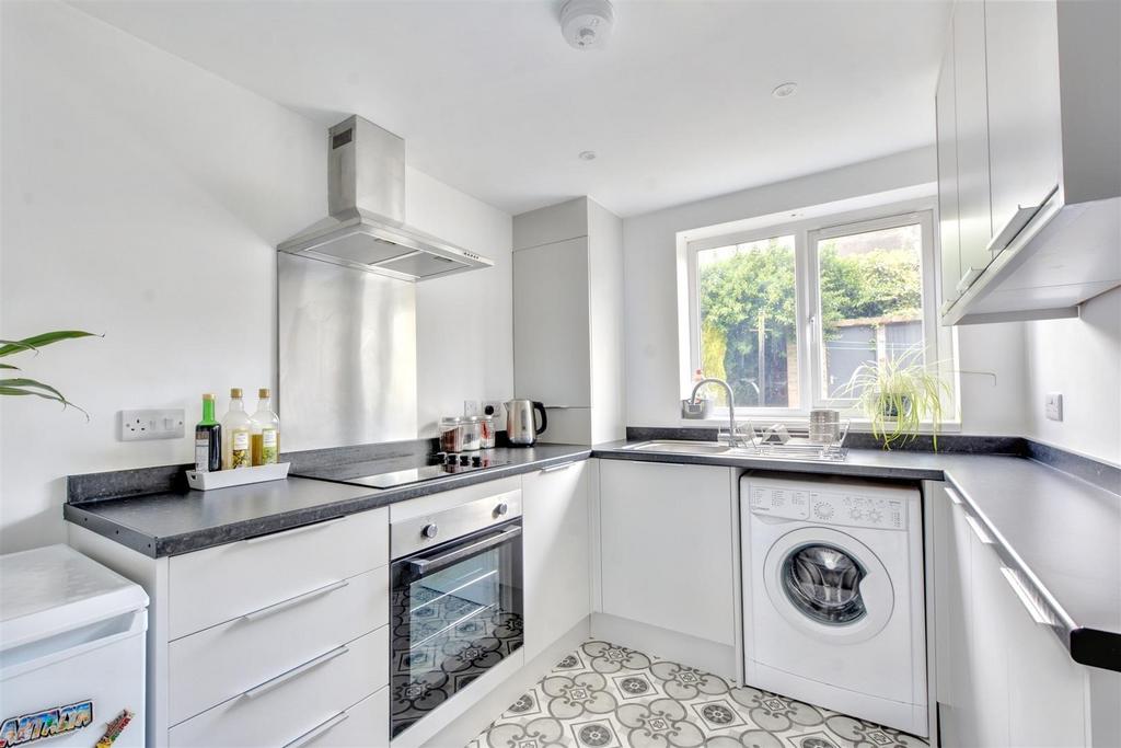 Kitchen 1.jpeg