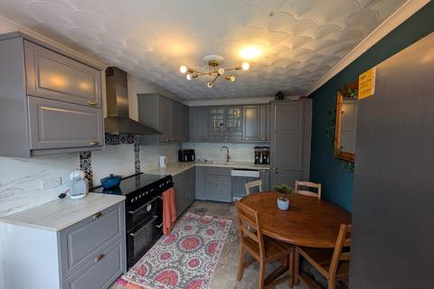 5 bedroom detached house for sale, Ystrad Road, Pentre, Rhondda Cynon Taff. CF41 7PH