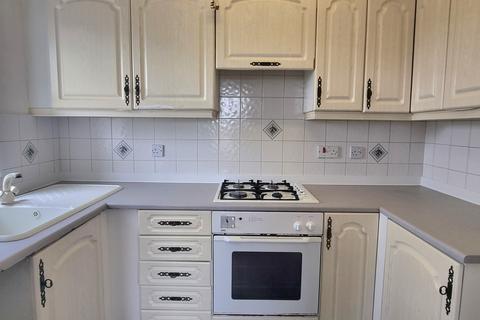 2 bedroom flat to rent, Makendon Street, Hebburn NE31