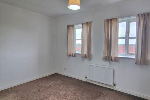 2 bedroom flat to rent, Makendon Street, Hebburn NE31