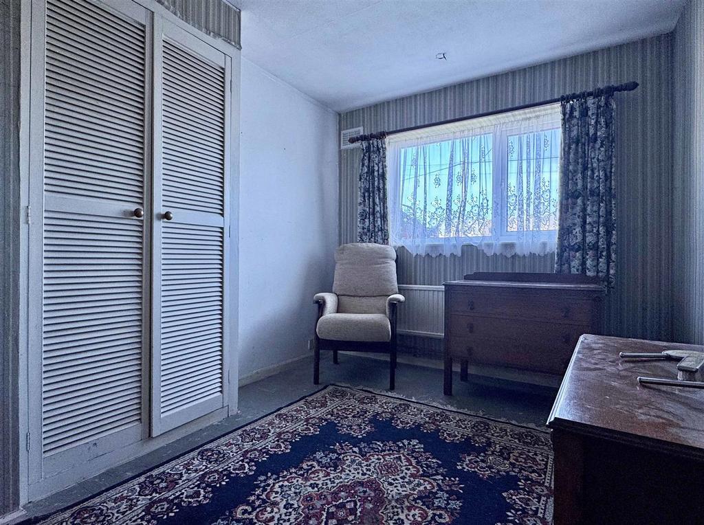Bedroom 4.jpg