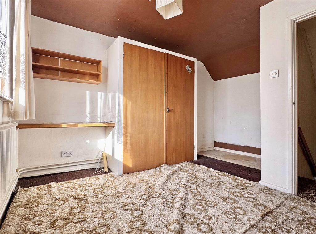 Bedroom 3b.jpg