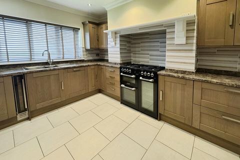 4 bedroom detached house for sale, Llanrhyddlad, Llanrhyddlad, LL65