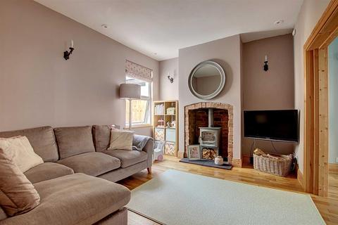 7 Carlyle Road, Aston Fields, Bromsgrove, B60 2PN
