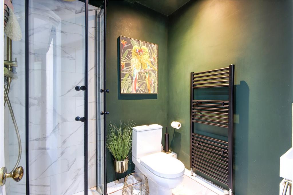 En Suite Shower Room