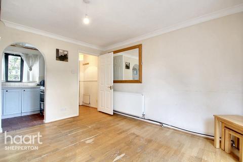 1 bedroom end of terrace house for sale, Squires Walk, ASHFORD