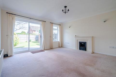 16 Harting Down, Petersfield, GU31 4PG
