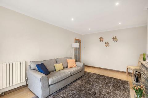 2 bedroom maisonette for sale, Chertsey Road, Ashford, TW15