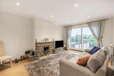 2 bedroom maisonette for sale, Chertsey Road, Ashford, TW15