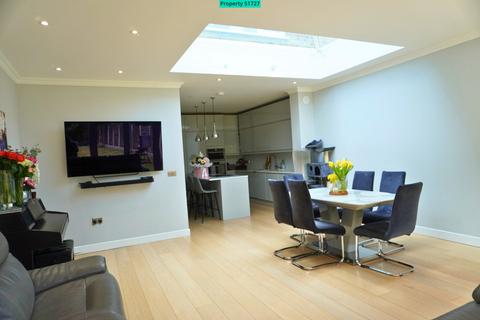 18 Compton Avenue, Romford, RM2 6ET