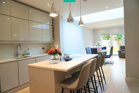 18 Compton Avenue, Romford, RM2 6ET