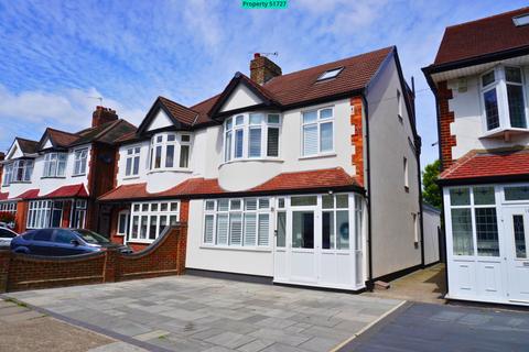 18 Compton Avenue, Romford, RM2 6ET
