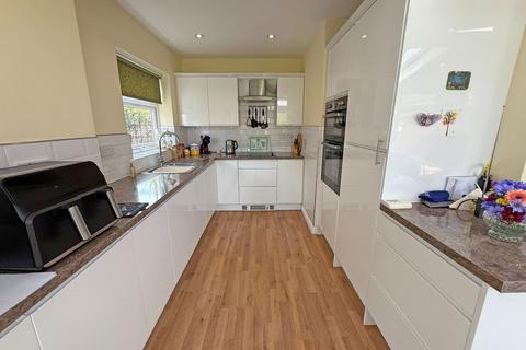 2 bedroom detached bungalow for sale, Dyas Road, Hollywood, B47 5LJ