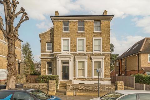 2 bedroom flat to rent, Catherine Road, Surbiton KT6