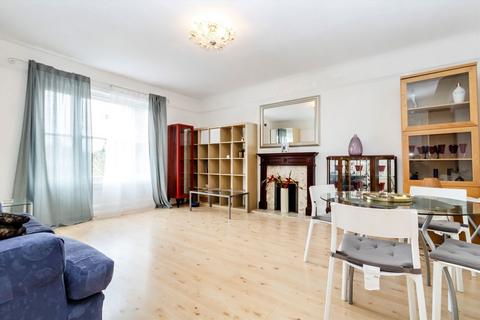 2 bedroom flat to rent, Catherine Road, Surbiton KT6