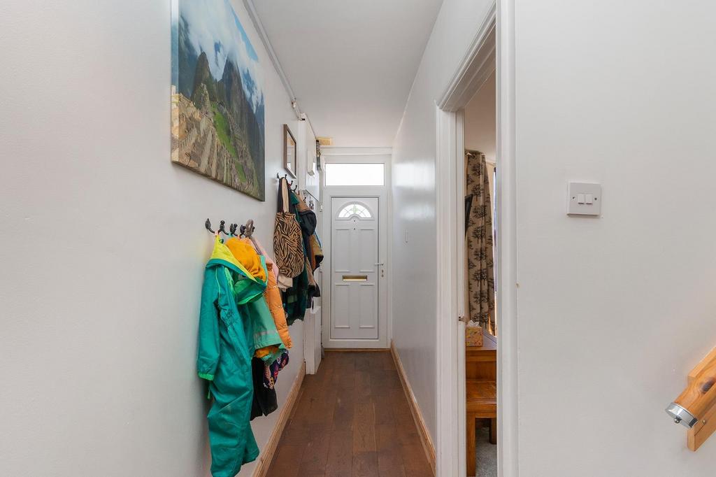 0 B5 SEE - Hallway B.jpg