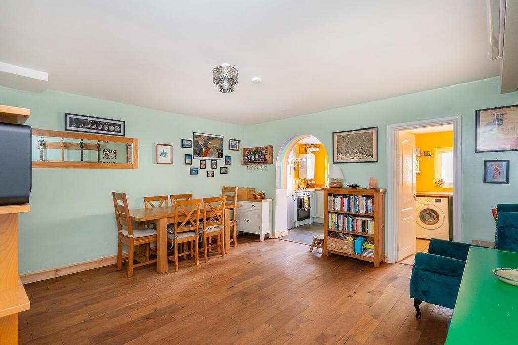 0 B5 SEE - Sitting Dining Room C.jpg