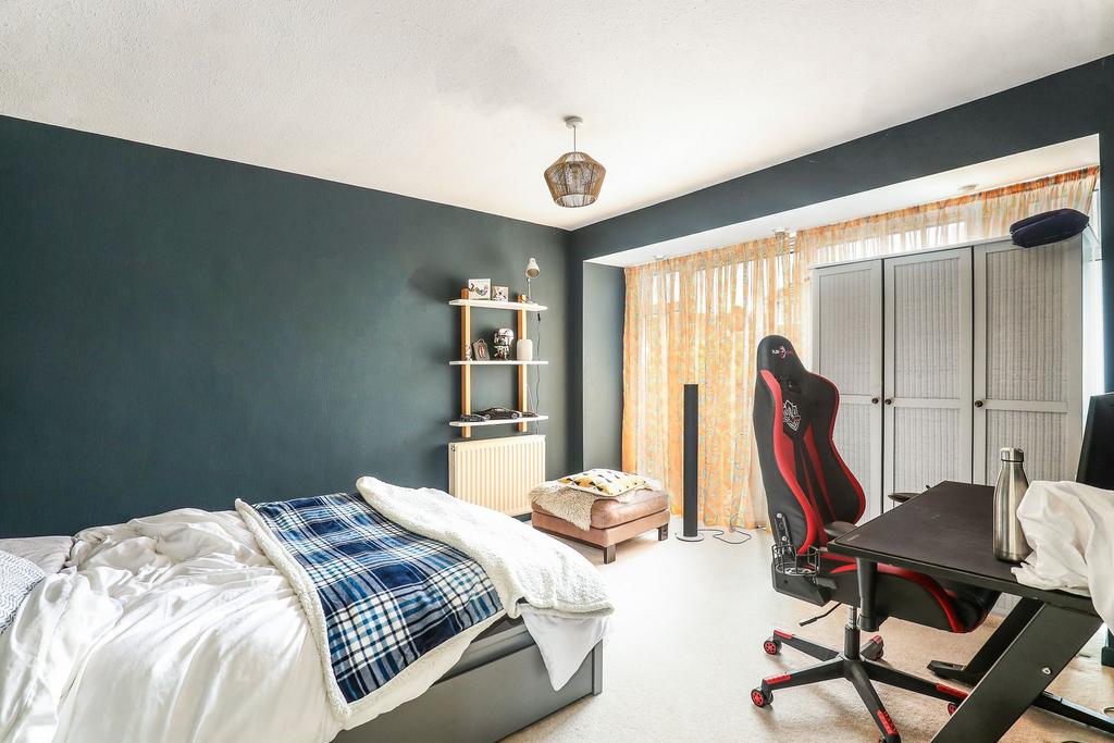 Reception/Bedroom 3