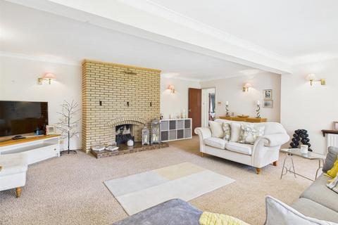 15 Sandy Road, Stourbridge, DY8 3AJ