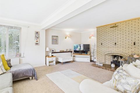 15 Sandy Road, Stourbridge, DY8 3AJ