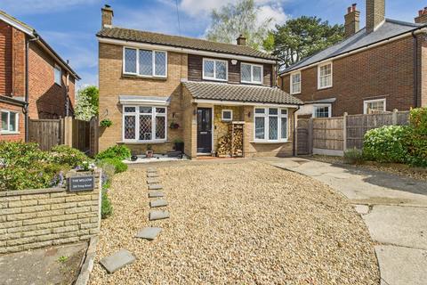 3 bedroom detached house for sale, Tring Road, Aylesbury HP20