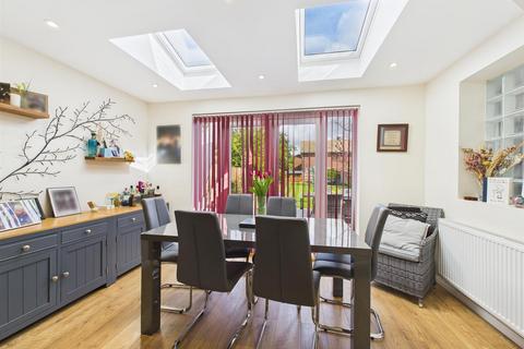 3 bedroom detached house for sale, Tring Road, Aylesbury HP20