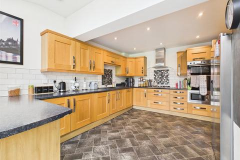 3 bedroom detached house for sale, Tring Road, Aylesbury HP20