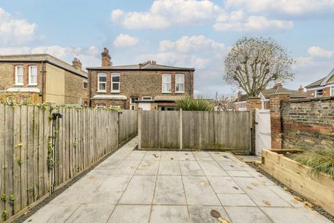 1 bedroom flat to rent, Harborough Road, London SW16