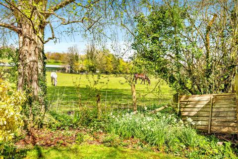 4 bedroom detached house for sale, Church Road, Alton GU34