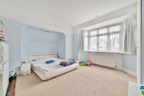 4 bedroom semi-detached house for sale, Hartland Way, Croydon, Surrey, CR0