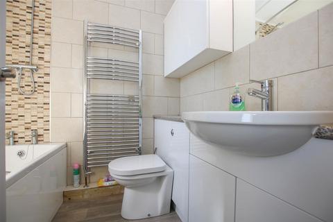 1 bedroom terraced house for sale, Aiston Place, Aylesbury HP20