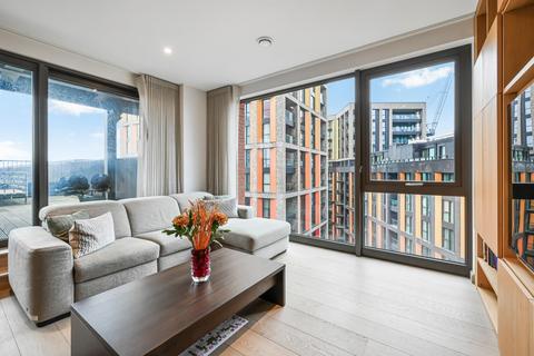3 bedroom flat for sale, Embassy Gardens, Legacy Building, Nine Elms, SW11