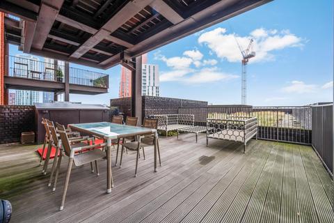 3 bedroom flat for sale, Embassy Gardens, Legacy Building, Nine Elms, SW11