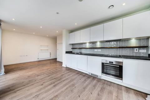2 bedroom flat to rent, St. James' Crescent, Brixton, London, SW9
