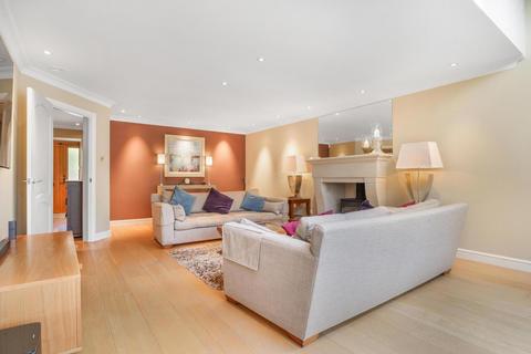 8 Gloster Drive, Kenilworth, CV8 2TU